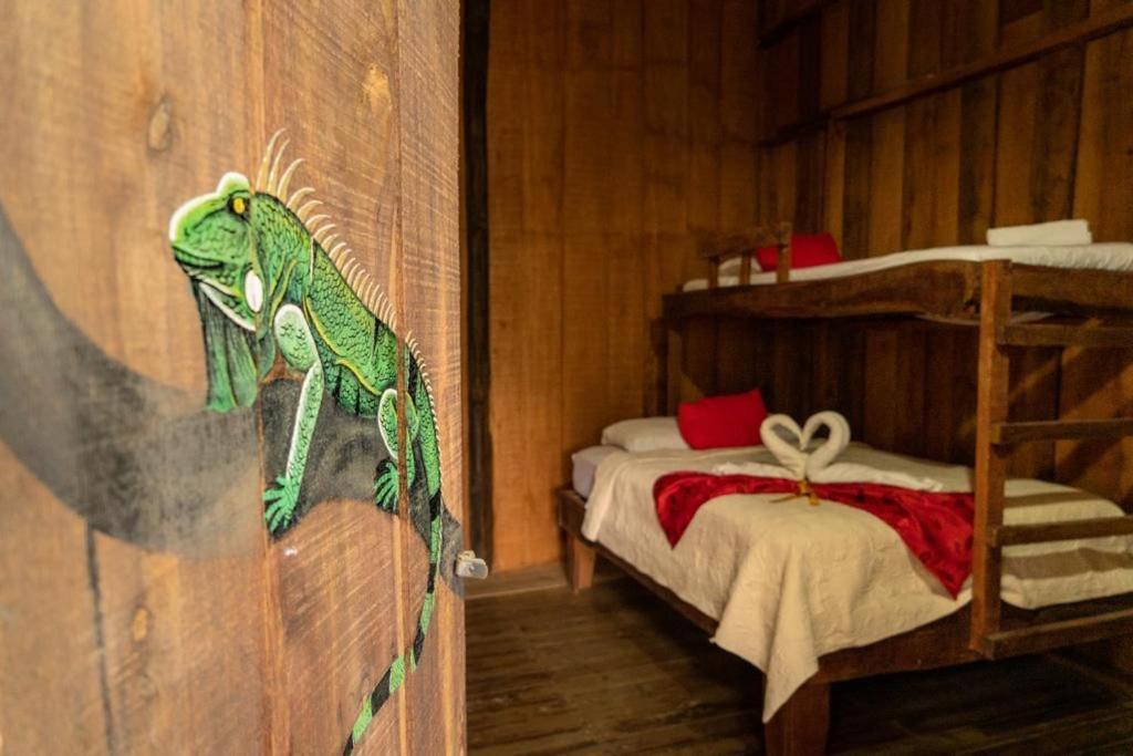 Hostel Rustico Marabi Tárcoles Eksteriør billede